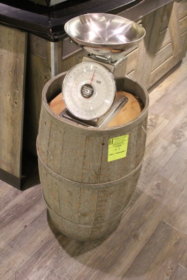 Display Barrel W/ Yamato 30lb Produce Scale
