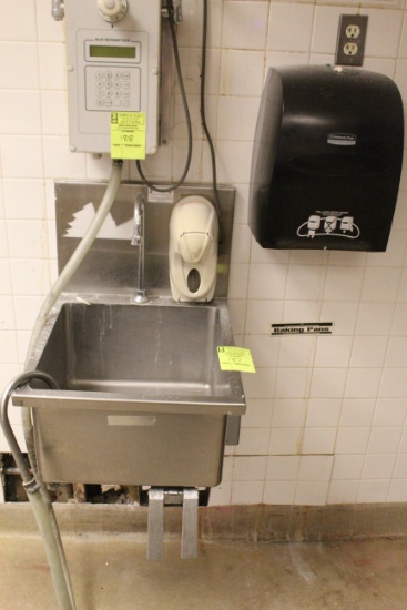 Knee-Operated Hand Sink