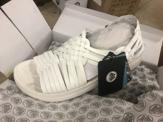 8 Pairs Of Malibu Canyon White Sandals