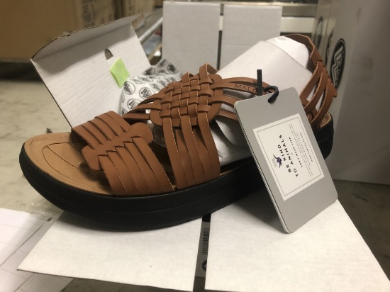 23 Pairs Of Malibu Canyon Whiskey/Black Sandals