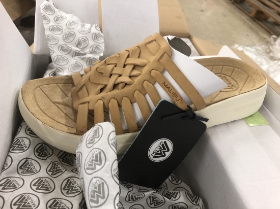 11 Pairs Of Malibu Humaliwo Beige Sandals