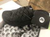 9 Pairs Of Malibu Zuma Black Sandals