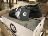 15 Pairs Of Malibu Canyon Black Sandals