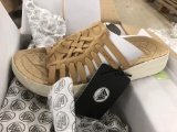 11 Pairs Of Malibu Humaliwo Beige Sandals