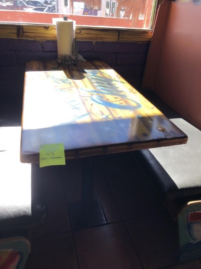 Table W/ Chuy's Branded Paper Towel Holder