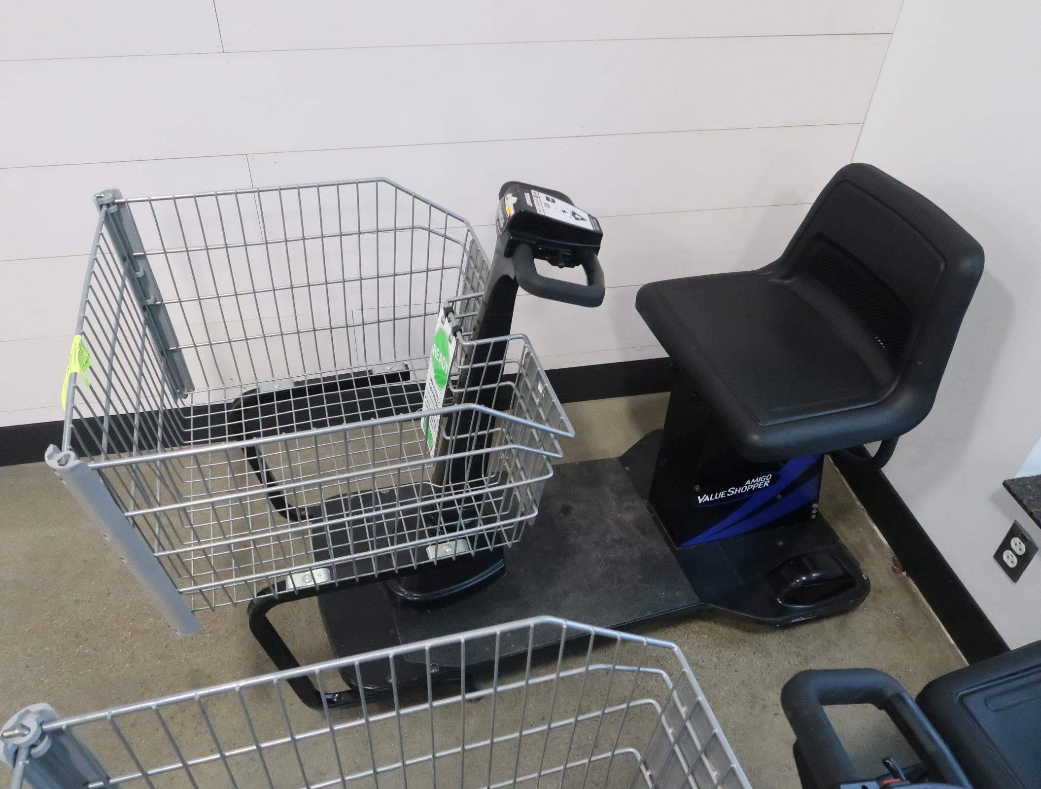 Amigo Value Shopper ADA shopping cart Proxibid