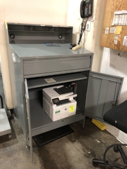 Receiving Desk