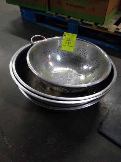 Stainless Mixing Bowls And Strainer