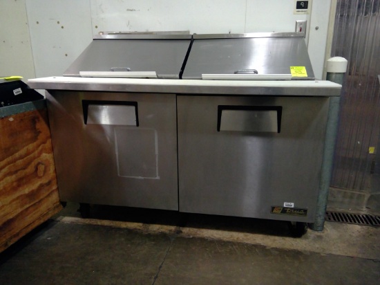True 5ft Sandwich Prep Table