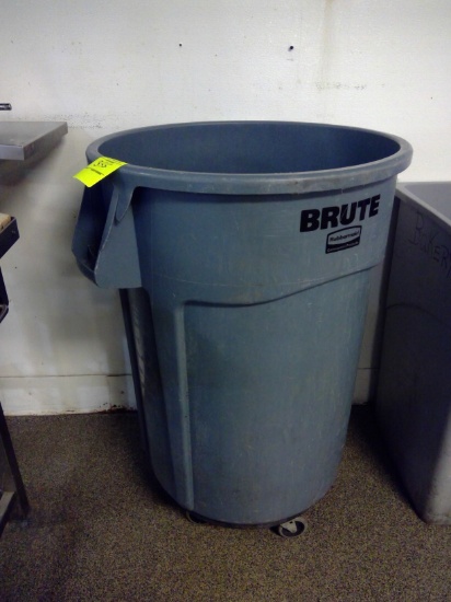Brute Trash Can