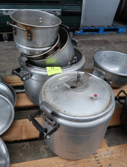quantity of aluminum pans & pressure cooker parts