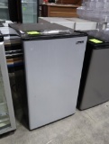 Magic Chef refrigerator
