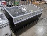 AHT freezer showcase