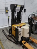 Nissan walkie-stacker
