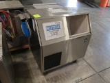 Hoshizaki ice maker/ ice bin