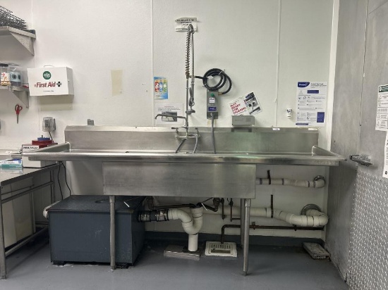 Stainless Steel Two Compartment Sink W/ Sprayer