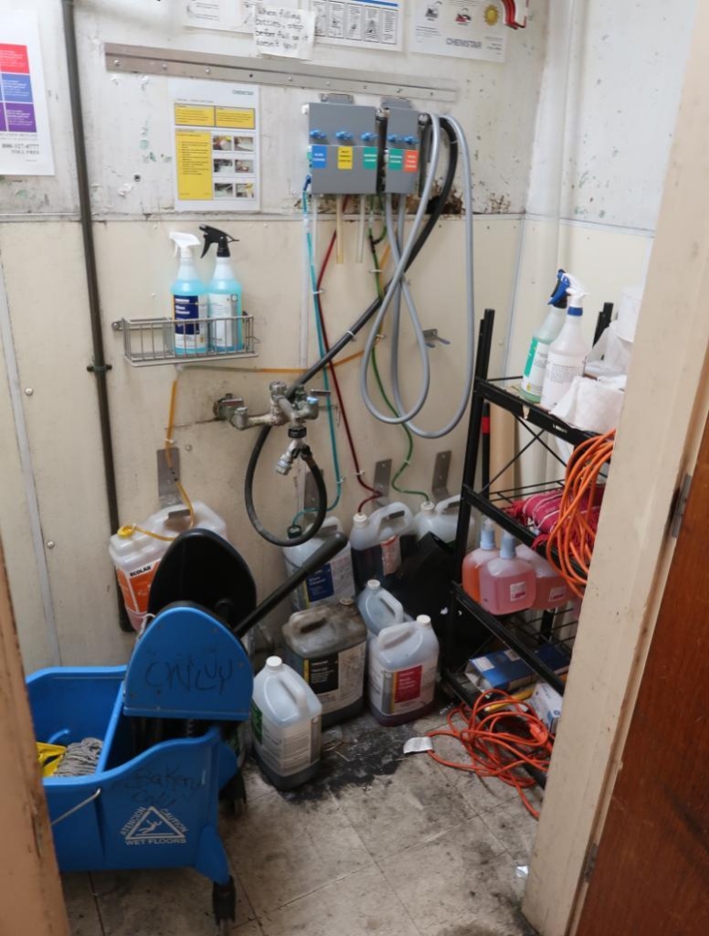 Janitor Definition Matttroy