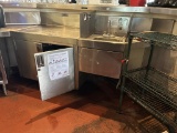 Bar Back Sink, Table And Wedges