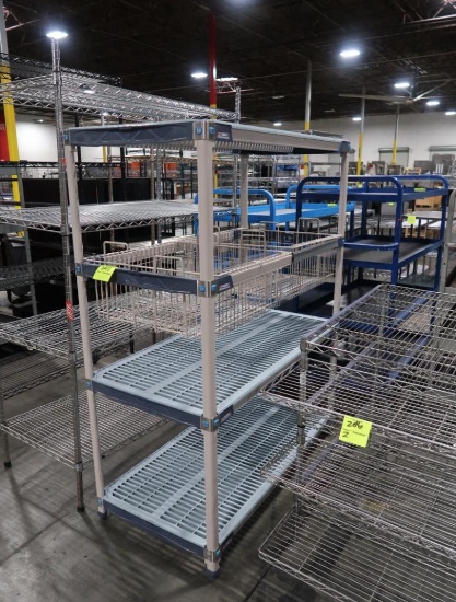 Metro MAX i antimicrobial shelving unit