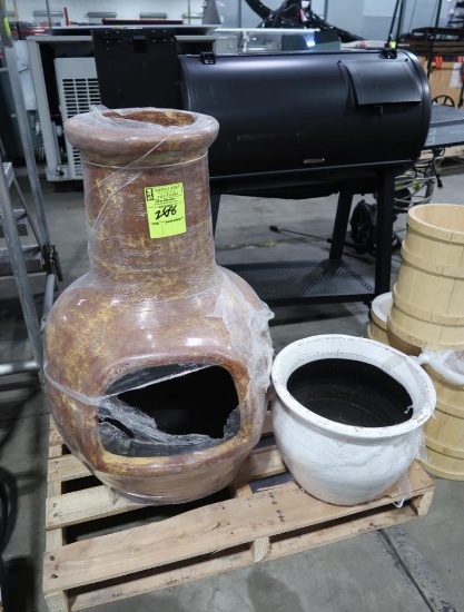 pallet w/ chimenea & pot