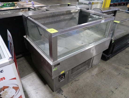 Coyod refrigerated showcase w/ 3) glass sides