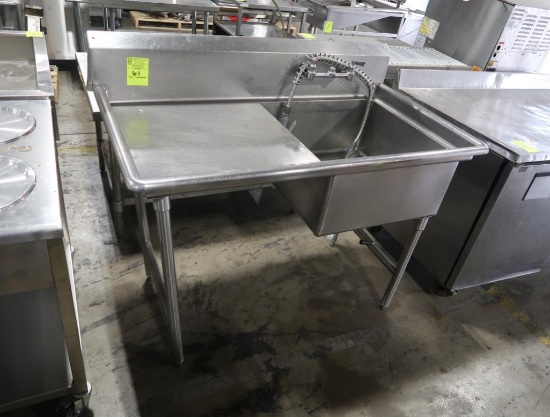 single compartment sink w/ L drainboard & pre-wash sprayer