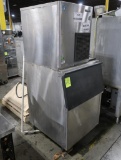 Hoshizaki ice maker w/ storage cabinet