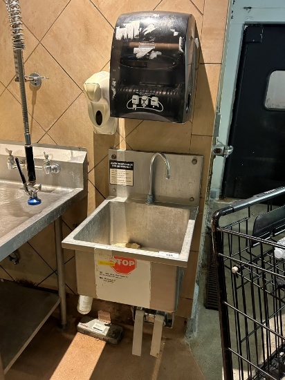 Knee-Operated Hand Sink