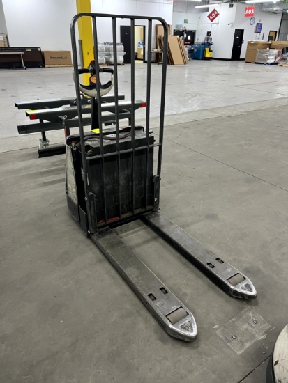 Crown Electric Pallet Jack