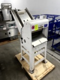 Oliver Bread Slicer