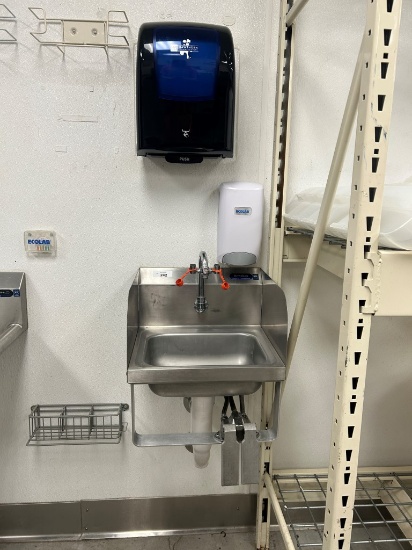 Amtekco Knee Operated Hand Sink W/ Soap And Paper Towel Dispenser