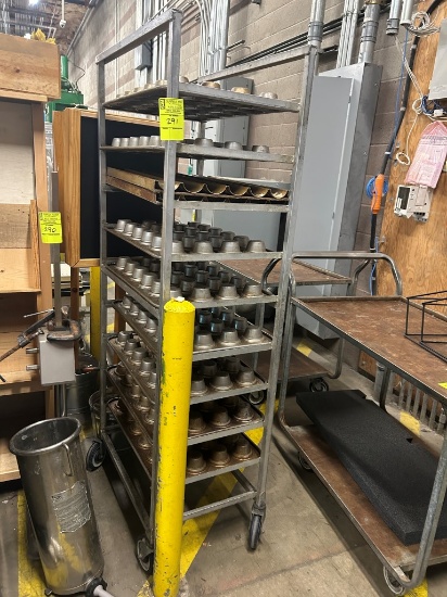 Channel Rack W/ Assorted Baking Pans