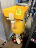 M&M Display