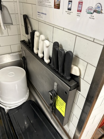 Knife holder and Contents