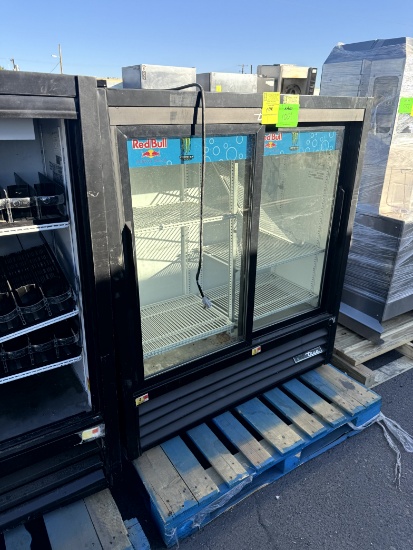 TRUE GLASS DOOR COOLER
