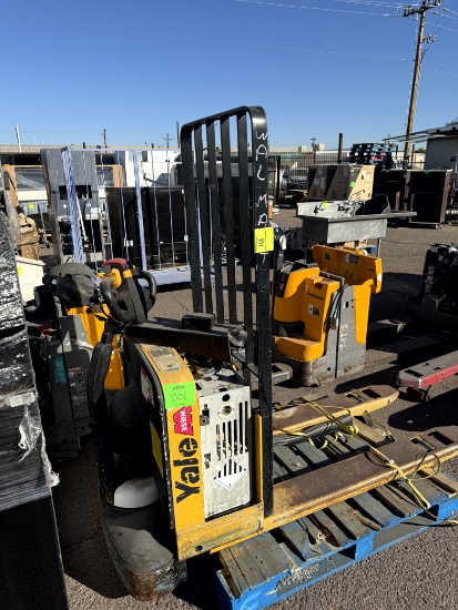 YALE ELECTRIC PALLET JACK