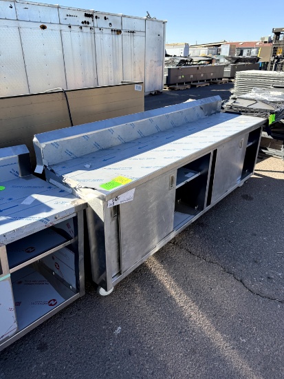 STAINLESS STEEL TABLE