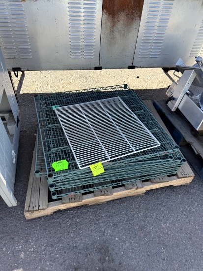 PALLET OF METRO SHELVES