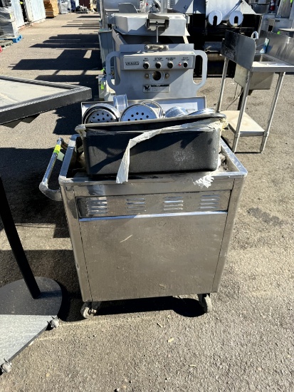 CATERING CART WITH PANS