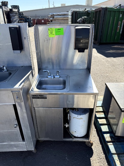 PORTABLE STAINLESS SINK STATION