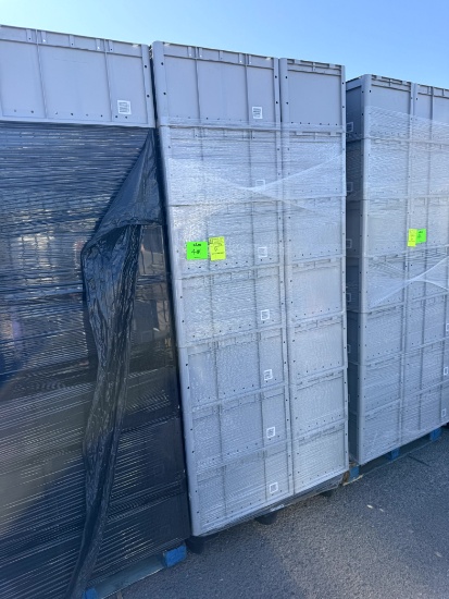 PALLET OF PLASTIC TOTES