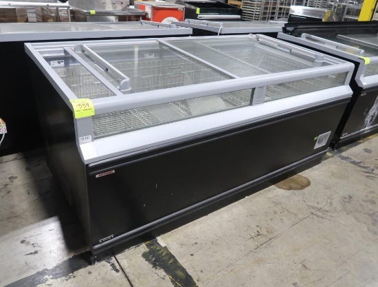 AHT freezer, self-contained