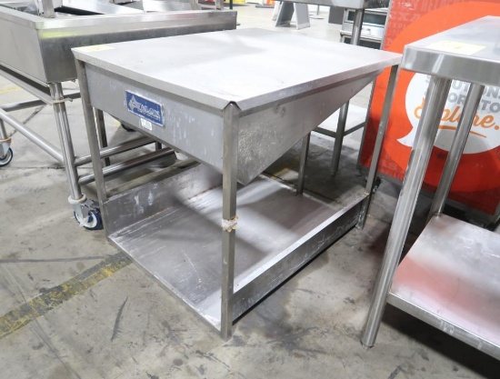 Avalon donut glazing table