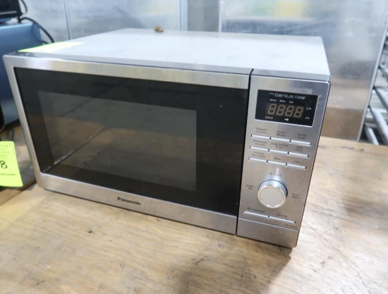 Panasonic Genius 1100w microwave oven