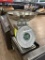 YAMATO ACCU-WEIGH 30LB PRODUCE SCALE