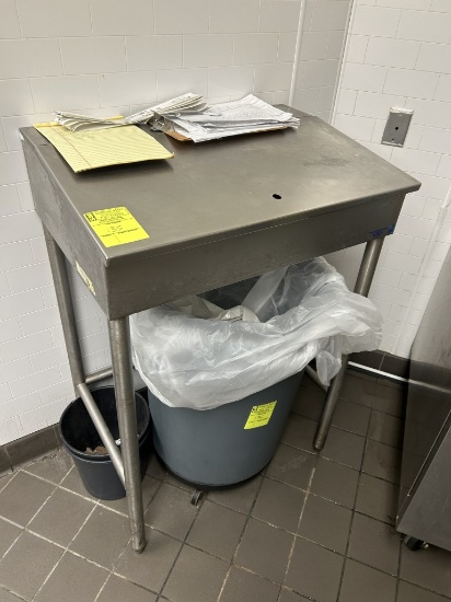 STEEL RECEIVING DESK