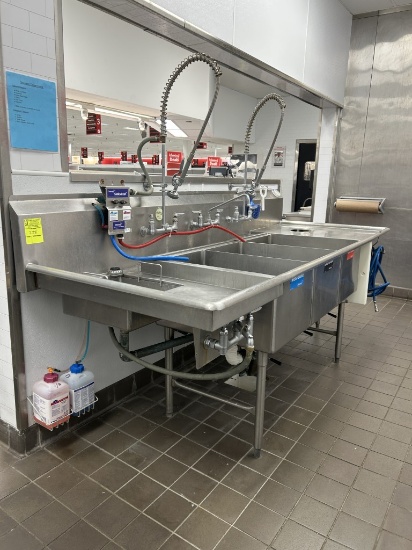 STAINLESS STEEL THREE COMPARTMENT SINK W/ ATTACHED WELL
