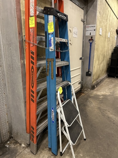 WERNER 6FT FIBERGLASS A-FRAME LADDER