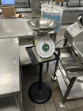YAMATO ACCU-WEIGH 30LB PRODUCE SCALE