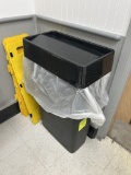 TRASH CAN